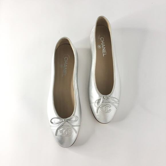 Chanel Interlocking CC Logo Silver Cap Toe Ballerina Flats 41 - Picture 2 of 10